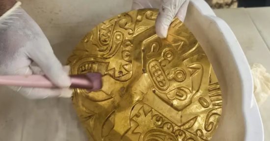 العثور على مقبرة مليئة بالتحف الجنائزية الذهبية فى إل كانيو فى بنما