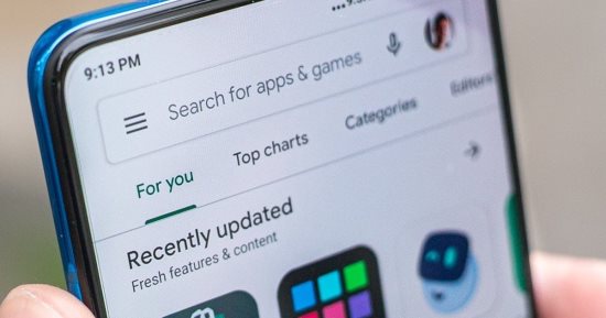 خبير أمن معلومات يحذر من التطبيقات مجهولة المصدر لاحتوائها على برمجيات خبيثة