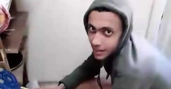 الأمن يفحص فيديو استغاثة أم من تعدى ابنها عليها بحبل فى الرمل بالإسكندرية