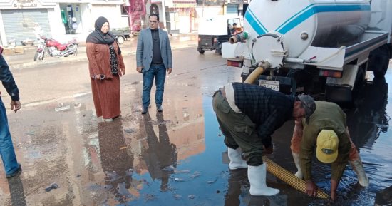 شفط تجمعات مياه الأمطار بمركز تلا فى المنوفية