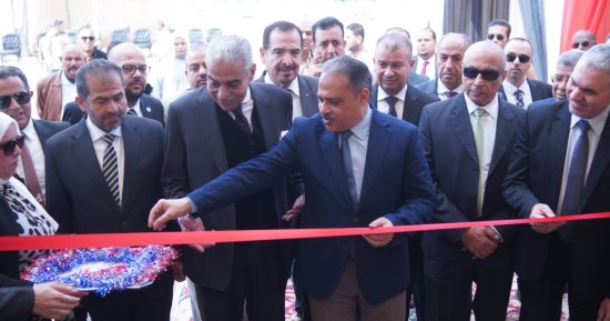 محافظ الشرقية ورئيس جهاز العاشر من رمضان يفتتحان معرض مكافحة الغلاء