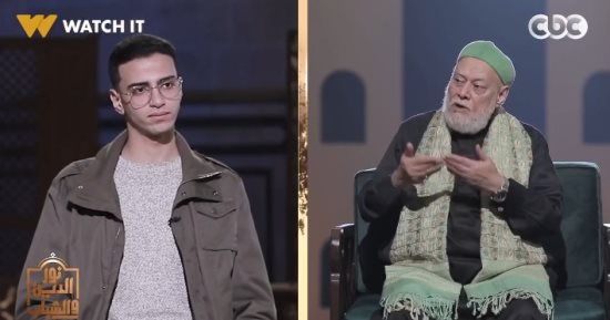 شاب يسأل: لو أنا موظف هل يحق لى الاطلاع على بيانات العملاء؟.. رد قاطع لـ على جمعة