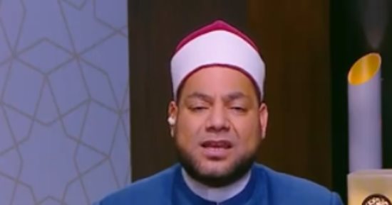 إمام جامع عمرو بن العاص: الانشغال بالنعم عن الله خطر يعيق العلاقة الإيمانية
