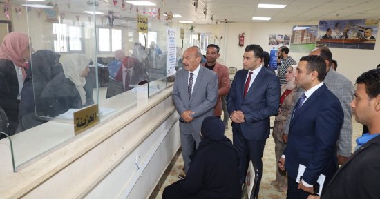 محافظ السويس يجرى جولة تفقدية داخل المركز التكنولوجي بحي عتاقة