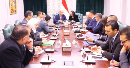 وزيرا التضامن والعمل: تبسيط إجراءات التأمين الاجتماعى للعمالة غير المنتظمة