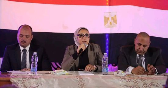 محافظ الوادي الجديد تعقد لقاءً جماهيريًا مع أهالي قرية بغداد بمركز باريس