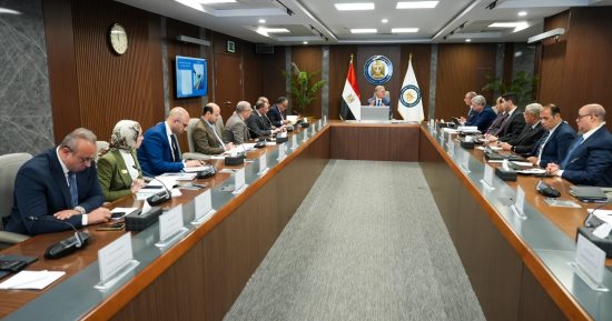 البترول: تداول 5 ملايين طن سولار ووقود طائرات عبر رصيف ميدتاب