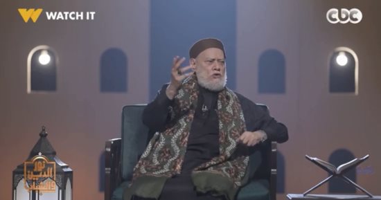 علي جمعة: الاندفاع وراء شهرة السوشيال ميديا يفسد استقرار الأسر