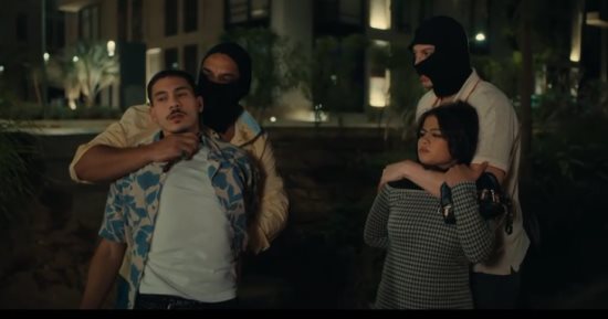 سرقة غامضة وأزمة تيا تشعل أحداث الحلقة 10 من «كلهم بيحبوا مودى» بعد العودة من شهر العسل.. وتيا تسرق والدها من أجل صاحبها.. وشيماء تثبت سيطرتها وتعيد المسروقات قبل طلوع النهار