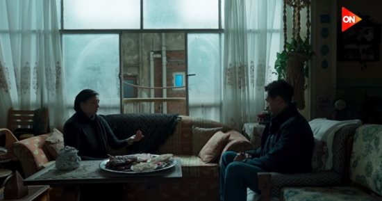 مسلسل عين سحرية الحلقة 10.. 12 مليون جنيه راحوا من عصام عمر فى الهواء ..ووالدته تكشف له قصة زواجها من والده.. والفرحة تسيطر عليه لحصوله على عقد شراء الشقة.. ووفاة والدته فجأة يصيبه بالحزن والإنكسار والوحدة