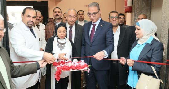 محافظ الجيزة يفتتح أول بنك دم تجميعي بمستشفى إمبابة العام بالعجوزة