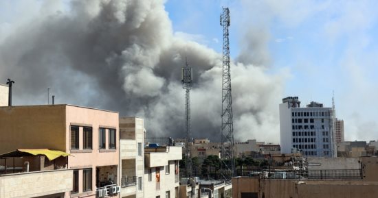 إيران تعلن إسقاط مسيّرة في طهران وإنذارات صاروخية تدوي في صفد بإسرائيل