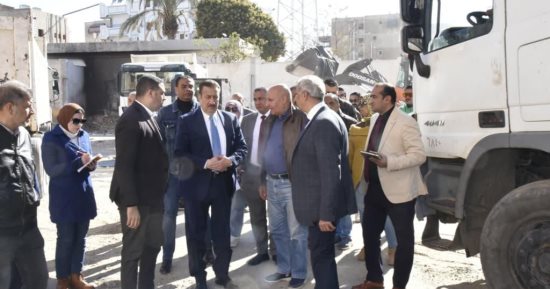 محافظ بورسعيد يقرر إعفاء رئيس حى الزهور من منصبه بسبب شكاوي المواطنين