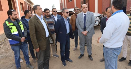 محافظ المنوفية يتفقد محطة معالجة بهناى ومشروع صرف صحي سمان