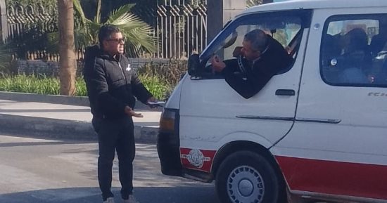 حملة مكثفة لضبط سيارات السرفيس المخالفة لخطوط السير بالعاشر من رمضان