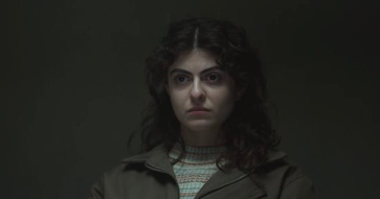 مسلسل صحاب الأرض الحلقة 13.. استجواب تارا عبود مجددا وانهيار جدتها