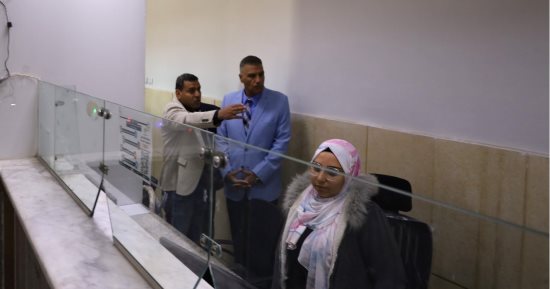 محافظ جنوب سيناء يتفقد المركز التكنولوجي لخدمة المواطنين بديوان عام المحافظة