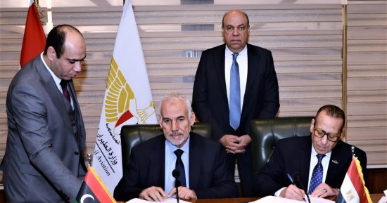توقيع مذكرة تفاهم لتعزيز إدارة المجال الجوى بين الطيران المدنى المصرى ونظيره الليبى