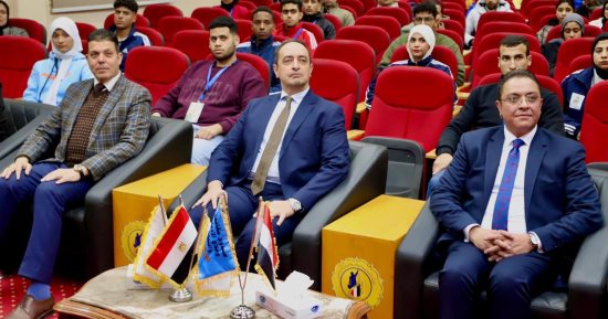 عمرو عثمان يجرى حوارًا مفتوحًا مع طلاب الجامعات ويستعرض أساليب علم الوقاية