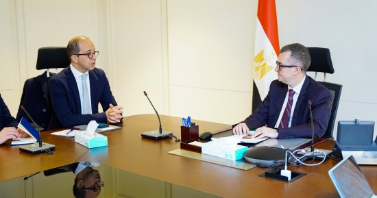 وزير التخطيط يبحث مع المدير الإقليمي الإيفاد توسيع برامج الشراكة وتعزيز الأمن الغذائي