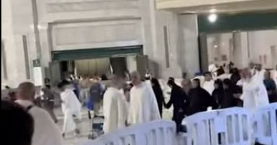 مكة لا تنام.. جولة «اليوم السابع» فى قلب الزحام الإيمانى برمضان.. فيديو