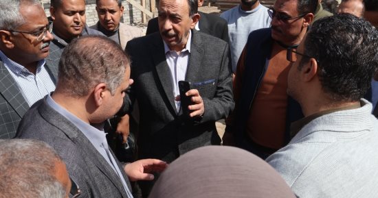 محافظ سوهاج يتفقد عدد من المصالح الحكومية والمشروعات التنموية بالمراغة