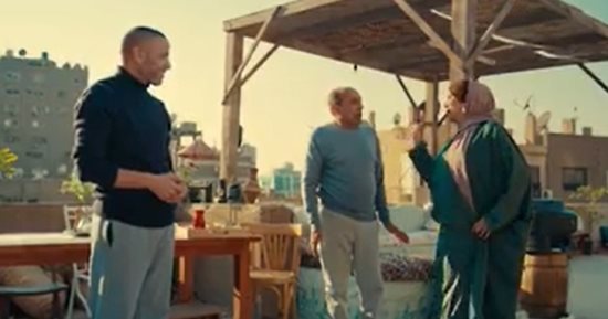 مسلسل فخر الدلتا الحلقة 16.. الشيف سيد يحاول تحطيم يافطة الإعلانات بسبب انتصار