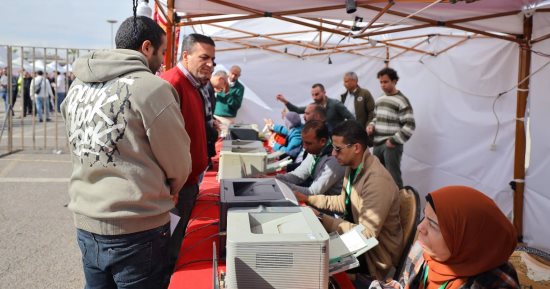 900 ألف مهندس ينتخبون النقيب العام للمهندسين اليوم من 19 مرشحا.. و140 مهندسا يتنافسون على مقاعد المكملين.. و14 محافظة تشهد جولة الإعادة على رئيس النقابة الفرعية.. والتصويت من 10 صباحا حتى الخامسة مساء.. صور