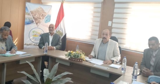 محافظ مطروح يعفى رئيس مدينة سيوة من منصبه ويكلف نائبه بتسيير الأعمال    