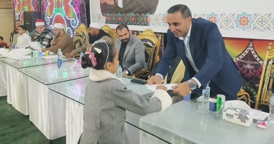 تكريم حفظة القرآن الكريم بقرية سلامون بحرى فى المنوفية.. فيديو