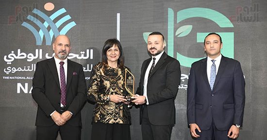 تكريم مؤسسة الجارحى بجائزة أثر لتجربتها الرائدة فى الاستدامة والمسؤولية المجتمعية