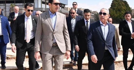 وزير الرياضة ومحافظ الإسماعيلية يتفقدان مركز التنمية الشبابية