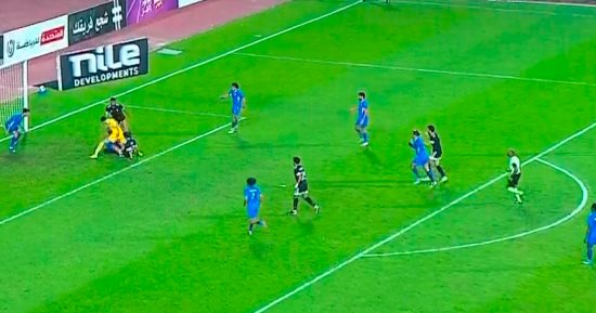 سموحة يتقدم على مودرن سبورت بثنائية فى الشوط الأول
