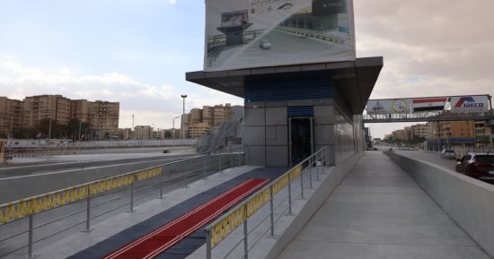 النقل تضع اللمسات الأخيرة للمرحلة الثانية من الأتوبيس الترددى BRT بطول 40 كيلو متر.. بديل الخط الخامس للمترو يربط شرق القاهرة بغربها.. يخدم العاصمة الإدارية ويوفر 5 مليارات جنيه ومواقف للربط مع المحطات