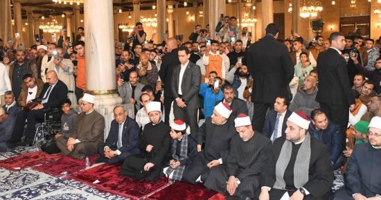 وزير الأوقاف ووكيل الأزهر ونقيب الأشراف يشهدون حفل ذكرى غزوة بدر بمسجد الحسين