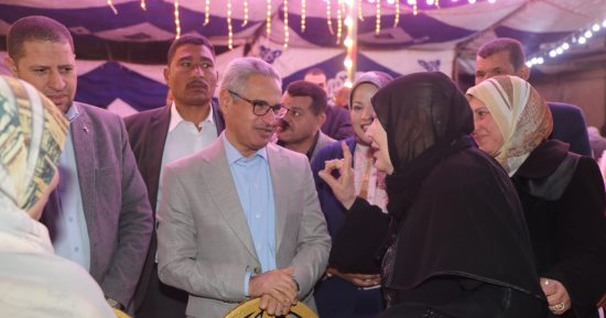 محافظ بني سويف يشارك في حفل الإفطار الجماعي للأطفال الأيتام والمسنين
