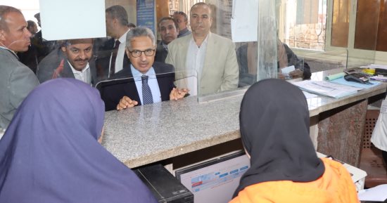 محافظ بني سويف يتابع سير العمل في ملف التصالح بالمركز التكنولوجي بمدينة الفشن