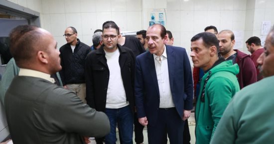 نائب وزير الصحة يجري جولة بمستشفى السلام التخصصي ومركز طب أسرة «أهالينا»
