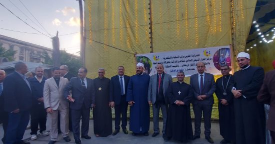 فقط فى مصر.. شاهد إفطار الوحدة الوطنية فى قلب الكنيسة الأسقفية بالإسكندرية