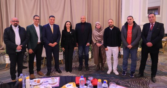 وزيرة التضامن تطالب العاملين ببنك ناصر  ببذل الجهود لاستمرار تطوير الخدمات