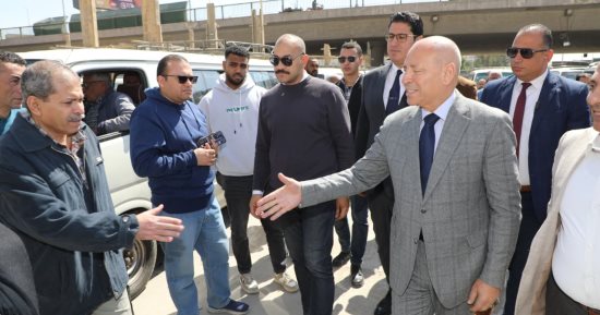 ​محافظ القاهرة يتفقد موقفى عبد المنعم رياض والألف مسكن لمتابعة الالتزام بالتعريفة