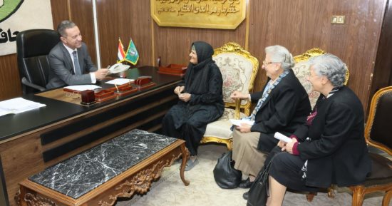 محافظ المنوفية يواصل لقاءاته الدورية بالمواطنين ويفحص عدداً من الشكاوى