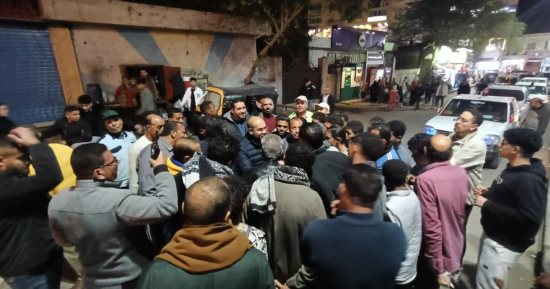 نائب محافظ الجيزة فى جولة ليلية بالعياط للتأكد من التزام السائقين بالتعريفة الجديدة..  صور