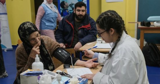 الفرار من العدوان الإسرائيلى الغاشم.. مدارس لبنان تتحول لملاجئ نازحين
