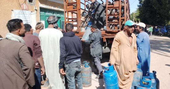 محافظ أسيوط يوجه بتكثيف الحملات على المواقف ومحطات الوقود ومستودعات البوتاجاز