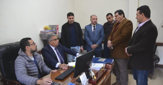 محافظ الدقهلية يتفقد إدارات الديوان العام لمتابعة انتظام العمل بملفات التصالح