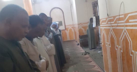 مباشر.. صلاة التراويح من مجمع الصالحين الإسلامى بأسوان