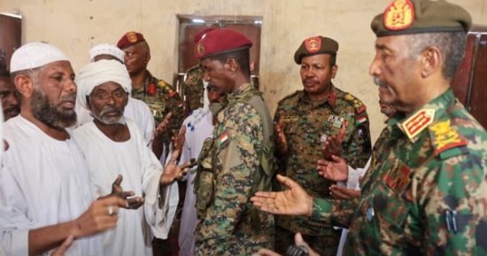 البرهان: لا تعايش مع المتمردين.. والقوات المسلحة السودانية عازمة على حسم المعركة