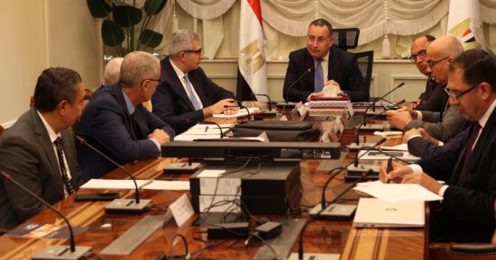إعادة رسم خريطة التخصصات الجامعية.. وزير التعليم العالي يترأس اجتماعًا طارئًا لمنافشة آليات تنفيذ التوجيهات الرئاسية بشأن ربط البرامج الدراسية بسوق العمل.. تشكيل لجنة عليا لمراجعة التخصصات وتحديثها خلال 3 أشهر