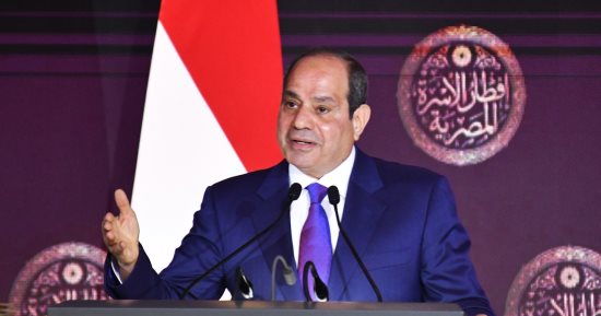 الرئيس السيسى: ليس من المنطقى ولا من العدل أن نستمر فى الاقتراض بالعملة الصعبة لتغطية الاحتياجات